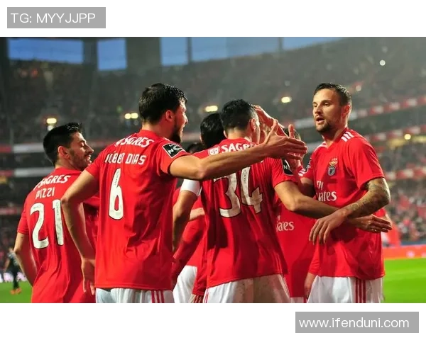 本菲卡逆袭尤文图斯5比1大胜上演历史冷门帽子戏法引爆全场