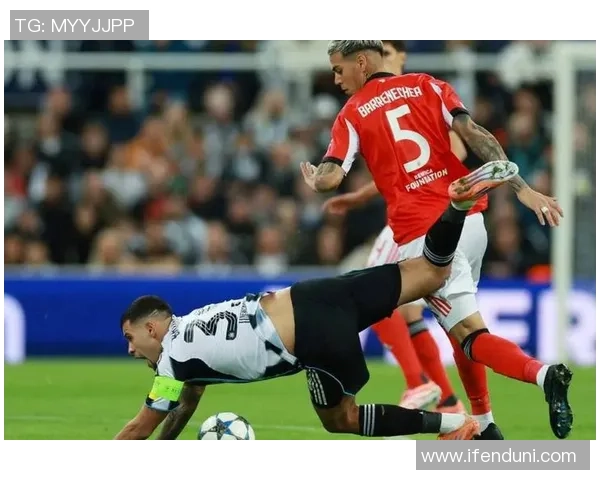 中超精彩对决本菲卡大胜波尔图神奇扑救引发全场热潮与十大进球回顾 中超精彩对决本菲卡大胜波尔图神奇扑救引发全场热潮与十大进球回顾