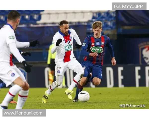 英超激战巴萨与巴黎圣日耳曼1比1平局引发全场热议 英超激战巴萨与巴黎圣日耳曼1比1平局引发全场热议